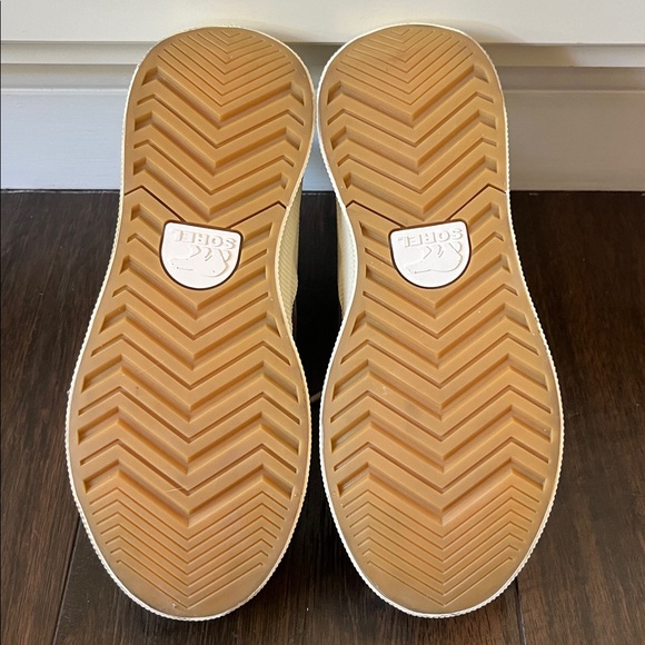 NWT SOREL Out N About IV Classic Waterproof Boots - Picture 8 of 8